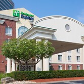 Holiday Inn Express Tower Center by IHG