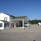 Douglas Inn & Suites