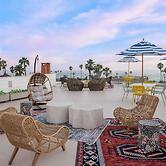 Cardiff by the Sea Lodge