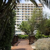 Ozadi Altura Beach Resort