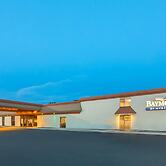 Baymont by Wyndham Jamestown Conference Center & Water Park