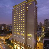 Lees Hotel