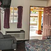 California Suites Motel