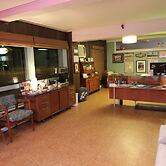 Roadrunner Lodge