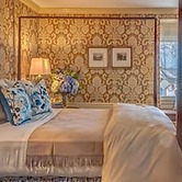 Golden Plough Inn At Peddlers Village