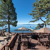 Red Wolf Lakeside Lodge
