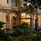 Cork’s Vienna Woods Hotel and Villas