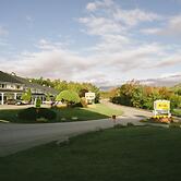 Town and Country Inn & Resort