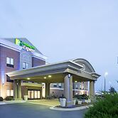 Holiday Inn Express Kansas City - at the Legends by IHG