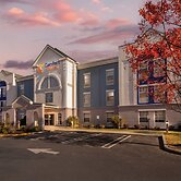 Comfort Suites East Brunswick - South River
