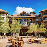 Fairmont Heritage Place, Franz Klammer Lodge