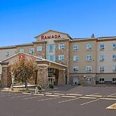 Ramada by Wyndham Drumheller Hotel & Suites