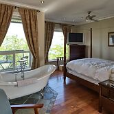 Above The Beach Guest Suites