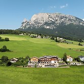 Hotel Emmy - five elements