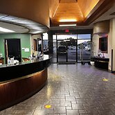 Apple Tree Inn and Suites