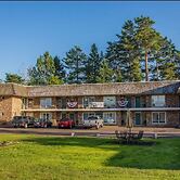 Budget Host Cloverland Motel