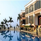 Palms Hotel