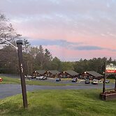 Swiss Chalets Village Inn