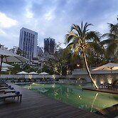 MiCasa All Suite Hotel