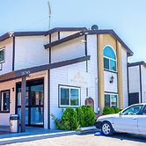 Hotel Avenida Victorville I 15