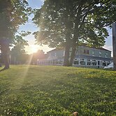 The Ashburnham Hotel
