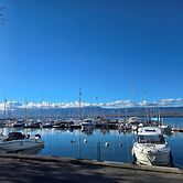 La Riviera Victoria