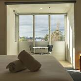 Cosmopolitan Hotel and Apartments