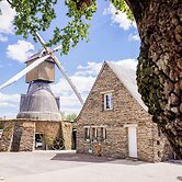 Logis Hôtel Domaine du Moulin Cavier - Restaurants & Spa