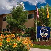 Boulder Twin Lakes Inn