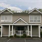 The Central Downtown Inn & Suites