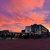 Trumbull and Porter Hotel