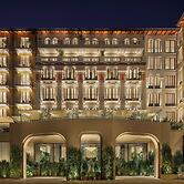 The Lake Como EDITION