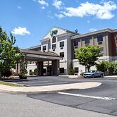 Holiday Inn Express and Suites Newton by IHG
