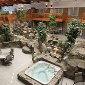 C'mon Inn Hotel & Suites