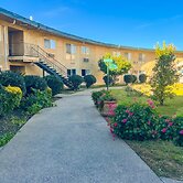 Hometown Inns North Hills