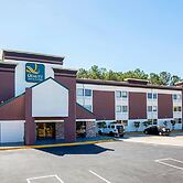 Quality Inn & Suites near Six Flags East