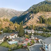 Icicle Village Resort