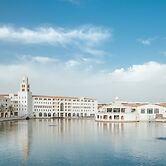 Millennium Lakeview Hotel