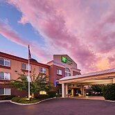 Holiday Inn Express Hotel & Suites Medford-Central Point by IHG