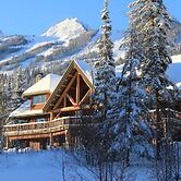 Vagabond Lodge at Kicking Horse Resort