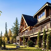 Vagabond Lodge at Kicking Horse Resort
