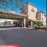 Comfort Inn & Suites Las Vegas - Nellis