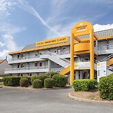 Première Classe La Ville-Du-Bois