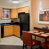 Residence Inn by Marriott Toronto Downtown / Entertainment District