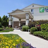 Holiday Inn Express & Suites Allentown West by IHG