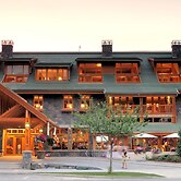 The Fox Hotel and Suites