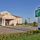 Holiday Inn Express & Suites Wichita Airport by IHG