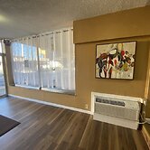 Red Carpet Inn & Suites