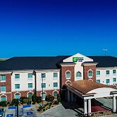 Holiday Inn Express & Suites Pampa by IHG