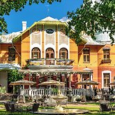 Villa Ammende Restaurant & Hotel